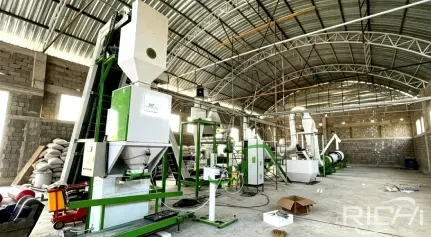 Workshop view of 3-5t/h complete ruminant feed pellet production line for cattle, sheep and livestock feed manufacturing